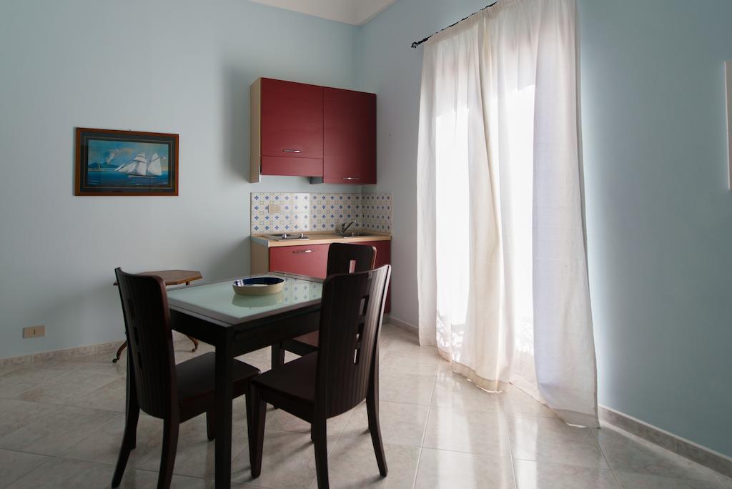 Casa La Serissa Trapani Szoba fotó