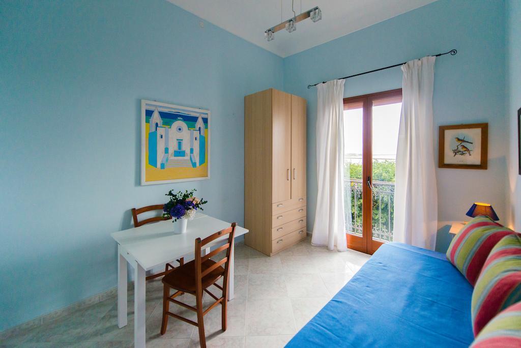 Casa La Serissa Trapani Szoba fotó